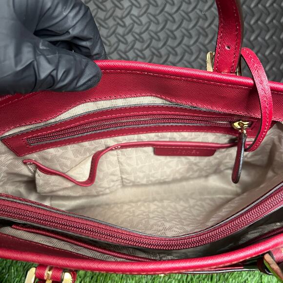 Michael Kors Red Burgundy Handbag Tote Bucket‎ Purse - Picture 5 of 8
